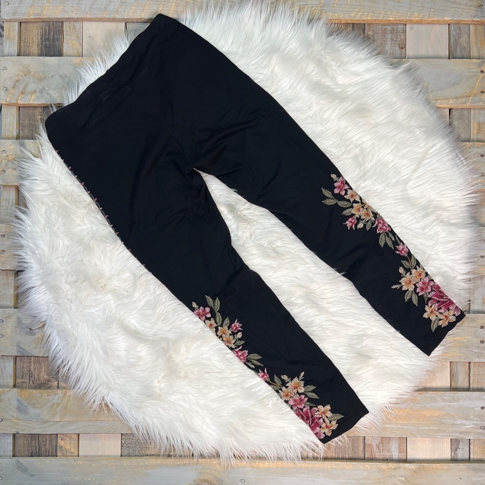 EUC [JW Los Angeles] Black + Pink Johnny Was Embroidered Floral Leggings | Small - Picture 4 of 12